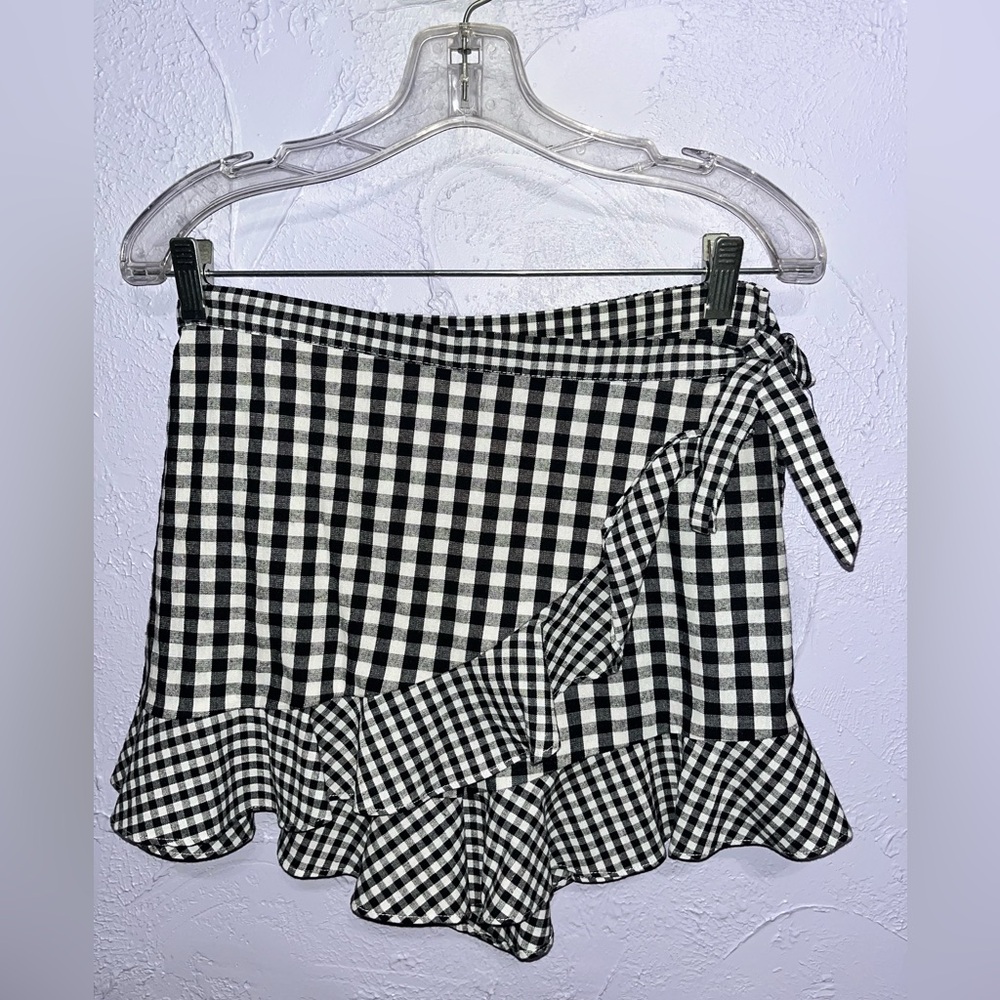 Entro Black and White Checkered Wrap-Around Skort